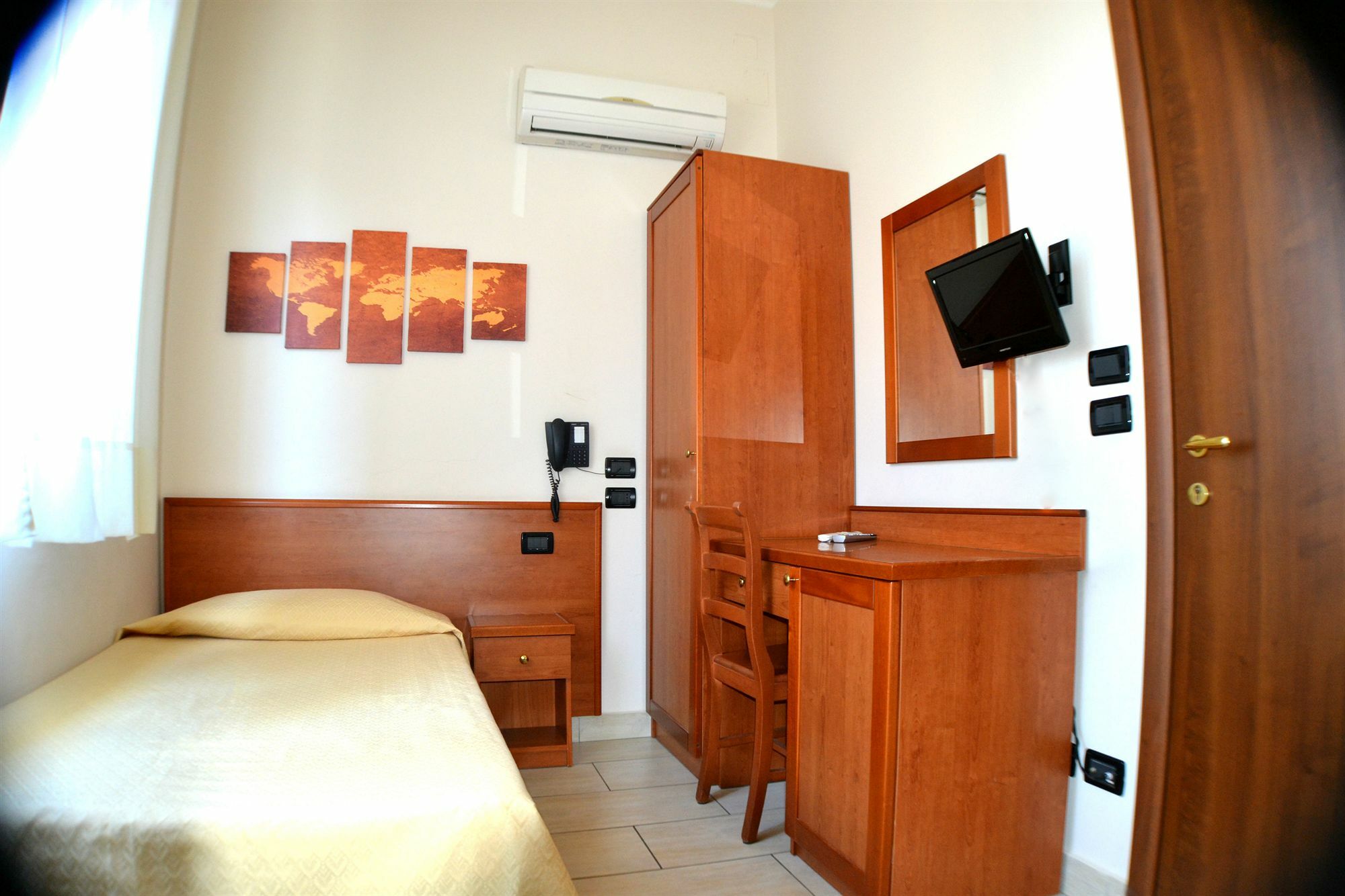 רג'יו די קאלאבריה B&B Centrale Affittacamere מראה חיצוני תמונה